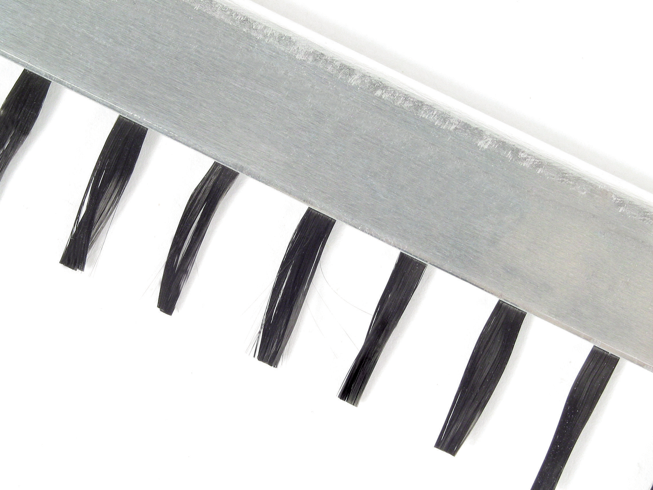 Antistatic brush - For sensitive surfaces - Carbon fibre bristles - 