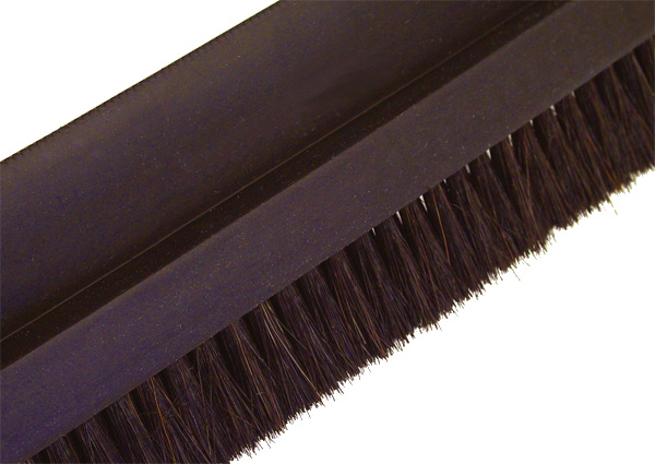 Brush strip per metre - Black striated polypropylene (PP) - Medium - 5m